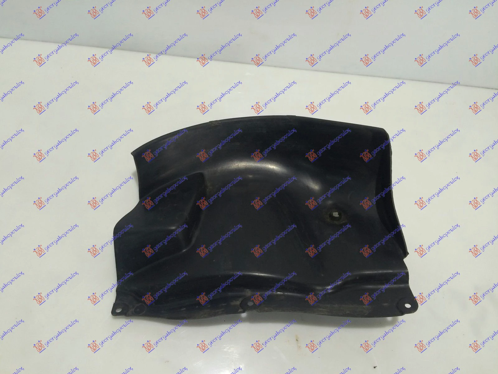 ZAST.MOT.ISPOD ALTERNATORA BENZ.1.1/1.2